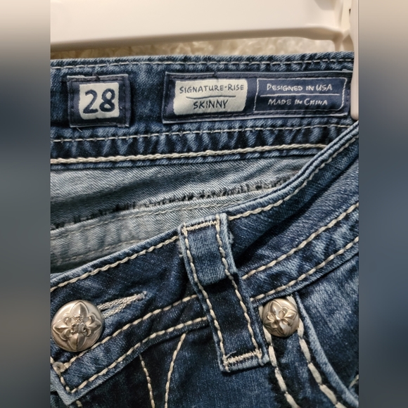 MISS ME Jeans 2 pair for 1 like new. Never worn Size 28. Lowest price. - Picture 10 of 12